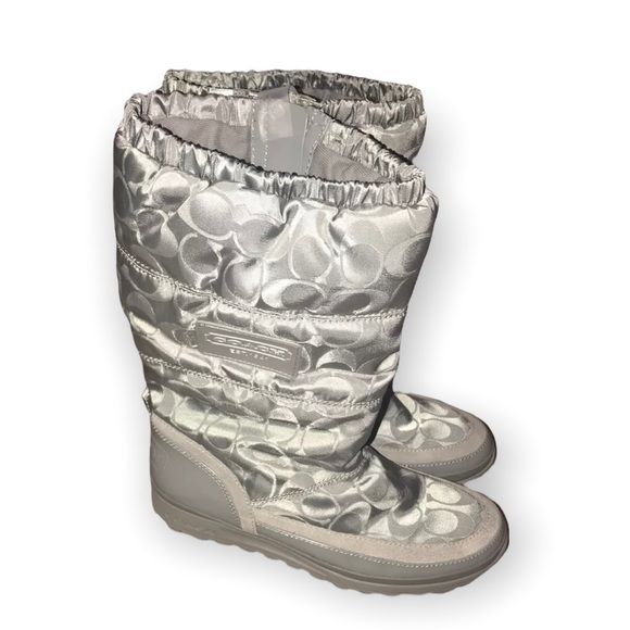 Coach Demure Winter Boots - Picture 1 of 8